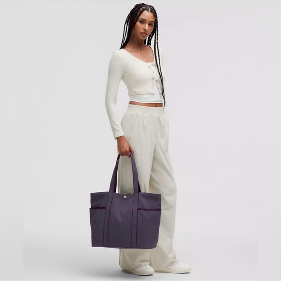 Lululemon Daily Multi-Pocket Tote Bag 20L-...
